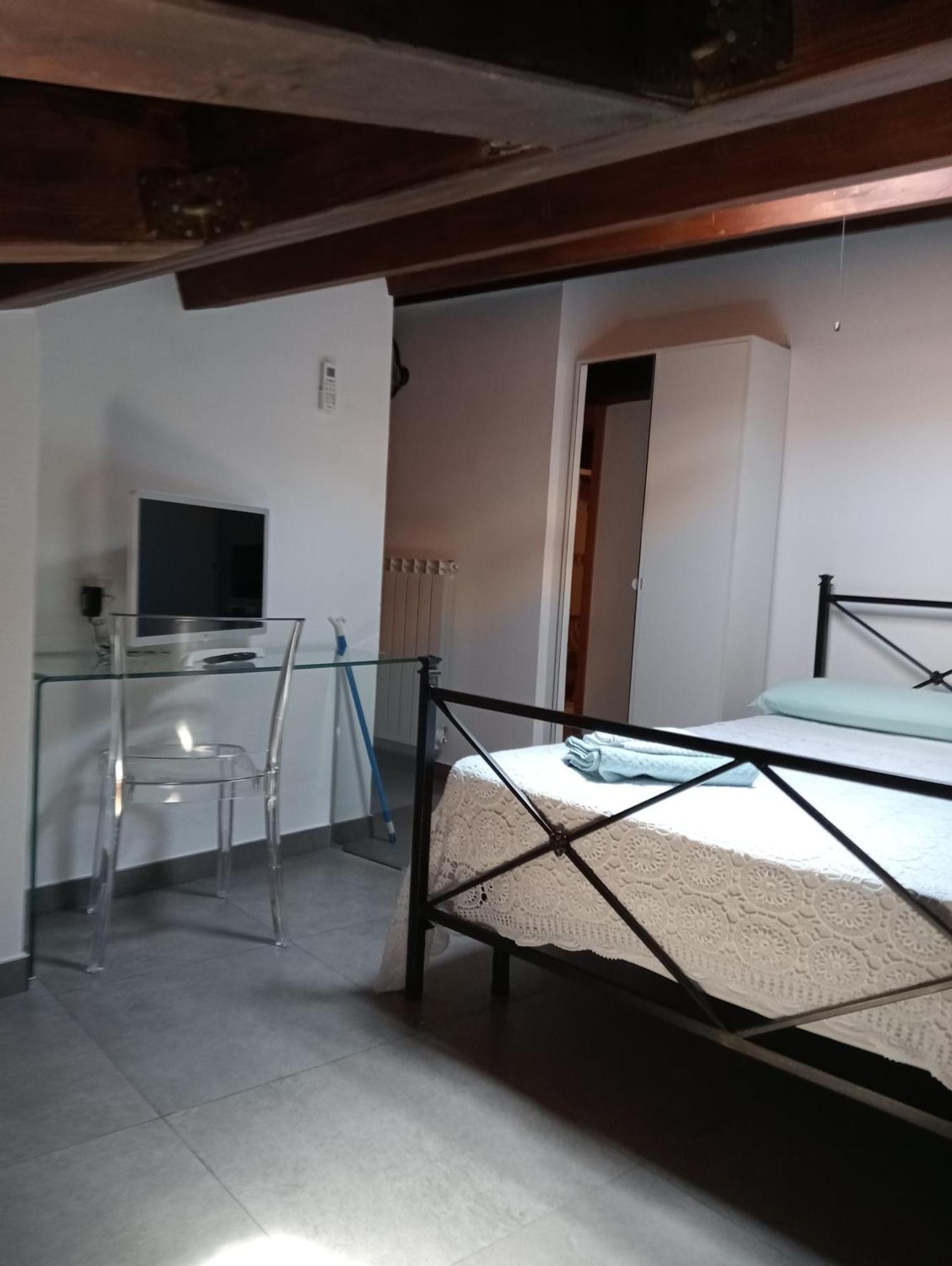 San Nicolo Holiday Home モンタルバーノ・エリコーナ エクステリア 写真
